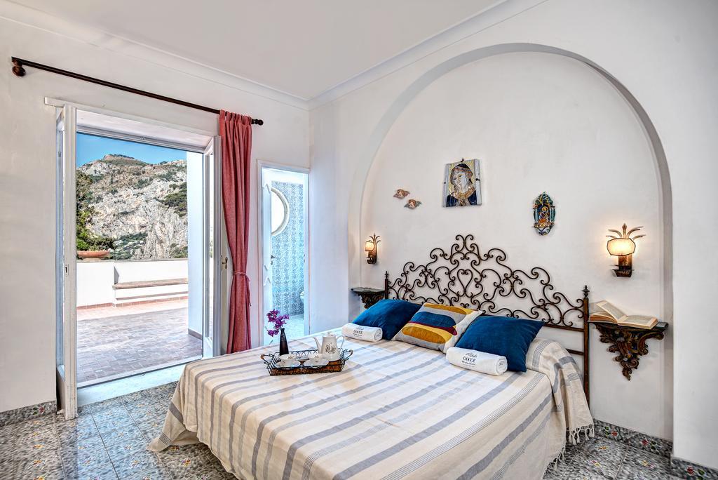 Villa Goldfinger Капри Экстерьер фото