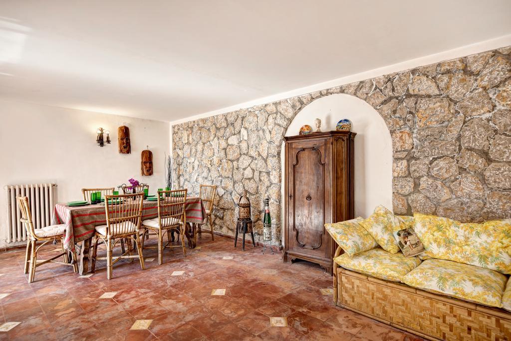 Villa Goldfinger Капри Экстерьер фото